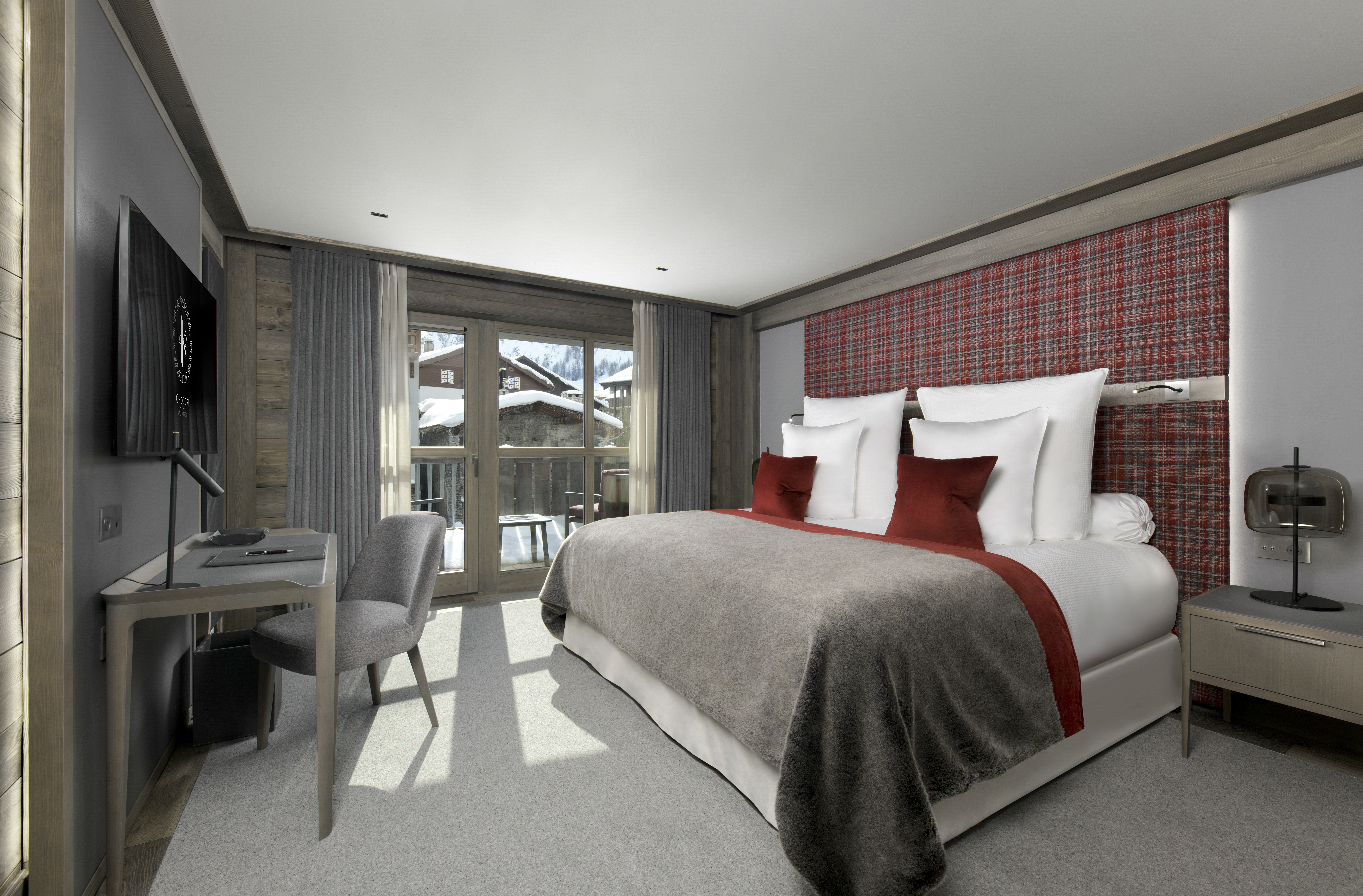Les Suites Deluxe du K2 Chogori Val d’Isère combinent confort et élégance alpine.