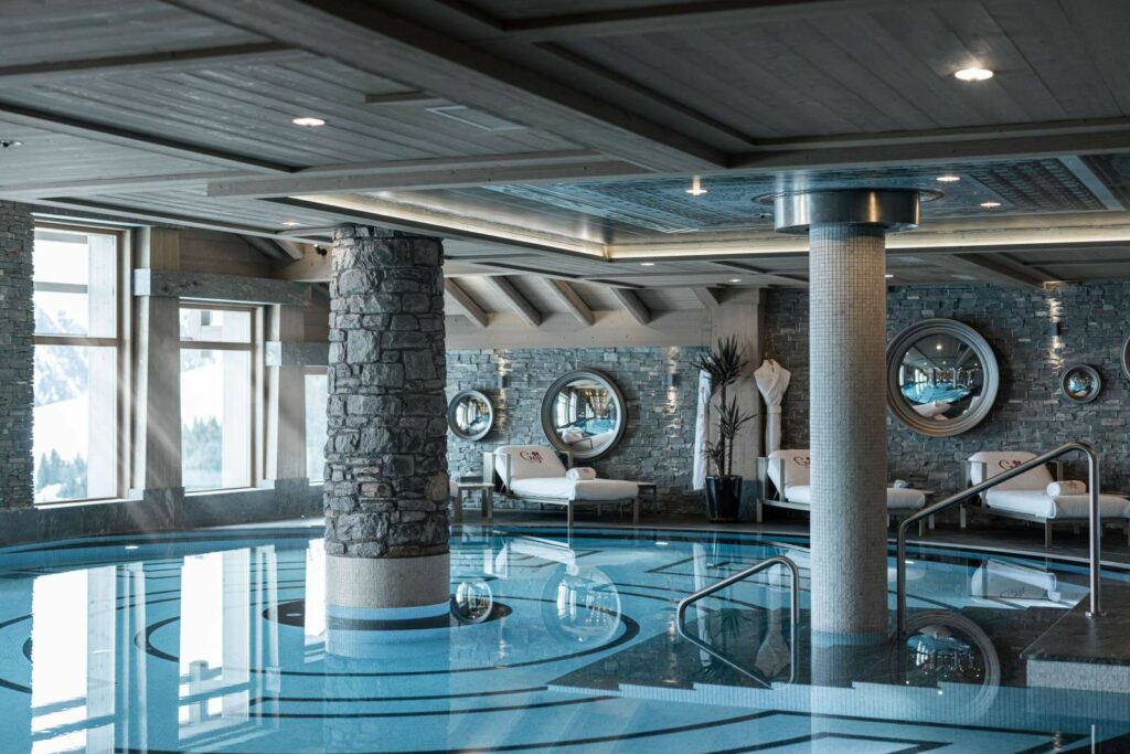 Spa et piscine K2 Collections Courchevel Palace espace bien-être