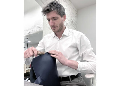 Un atelier de cuir artisanal à Barcelone : Manuel Dreesmann et la marque Madre