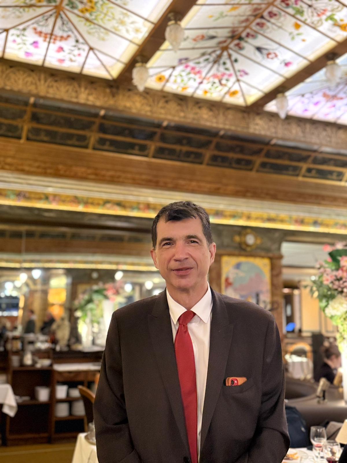 Stéphane Malchow, directeur de la Brasserie Mollard, la passion de la tradition au cœur de Paris