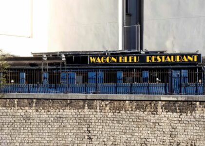 Escapade Corse à Paris : l’expérience inoubliable du Wagon Bleu