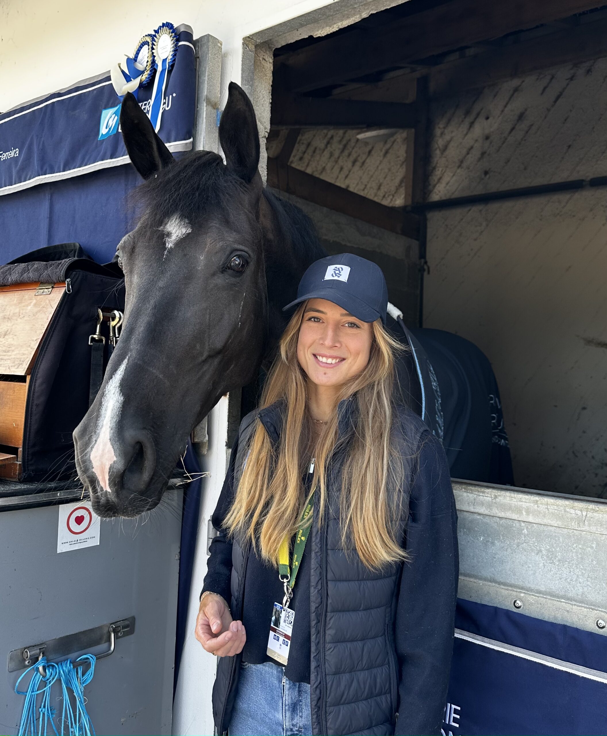 Une journée dans la peau d’un groom avec Maeva Coudrin : les coulisses du Jumping de La Baule