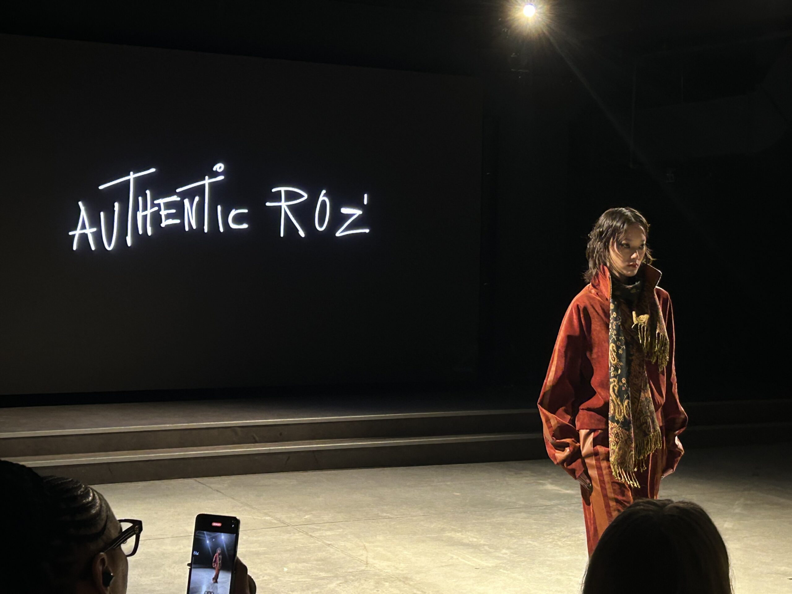 Authentic Roz à la Paris Fashion Week 2026 : une collection alliant identité et modernité