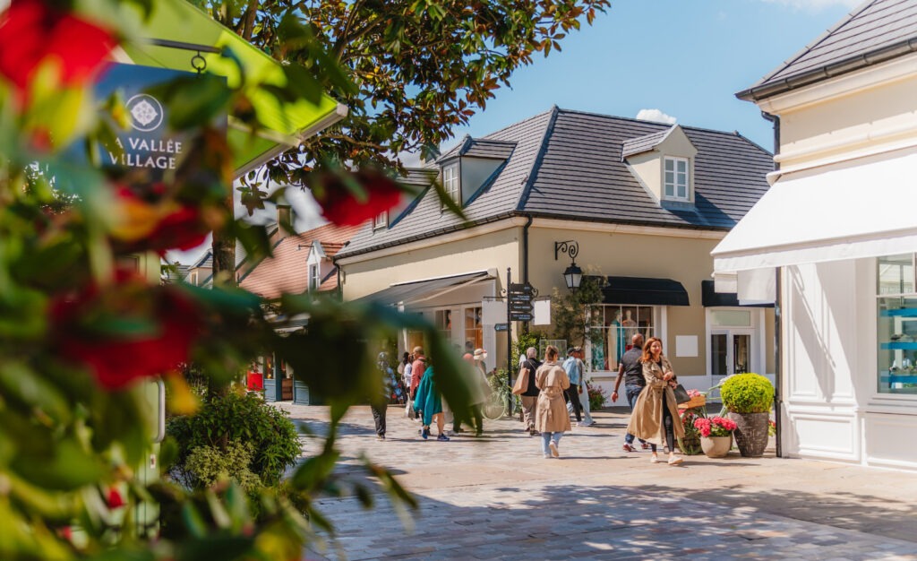 La vallée village l'art du geste entrée