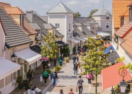 La Vallée Village met en lumière les jeunes maisons de luxe lors d’un évènement exclusif près de Paris