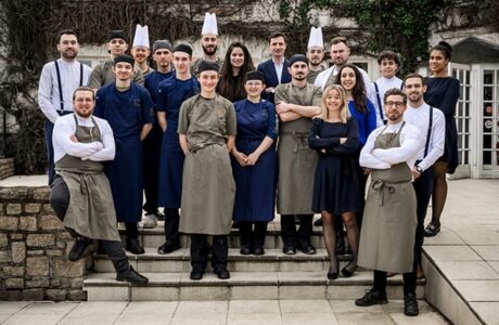 Equipe du Manoir de la Regate, chef de cuisine, chef pâtissier, serveurs.
